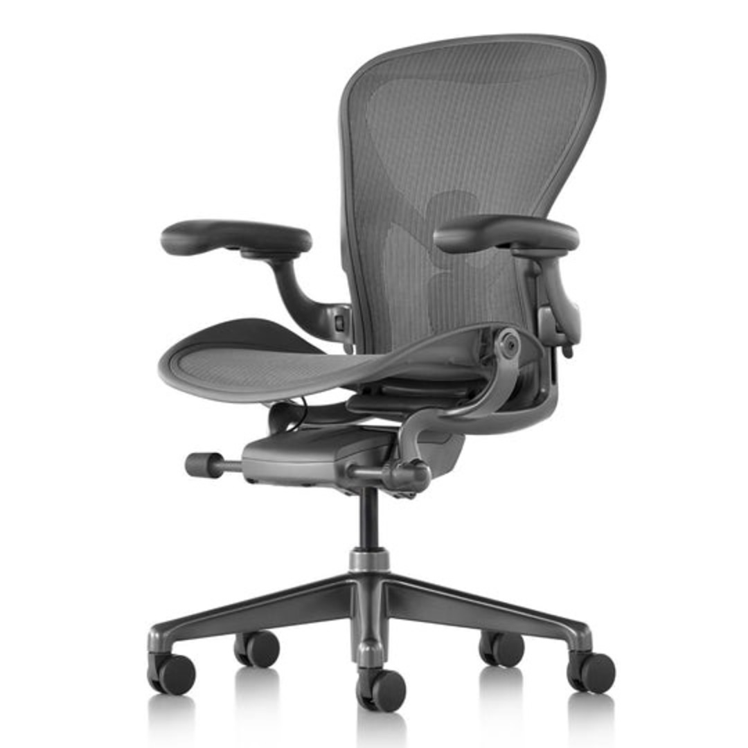 Herman Miller - 未使用 ハーマンミラー アーロンチェア リマスタード サテンカーボン フル装備A