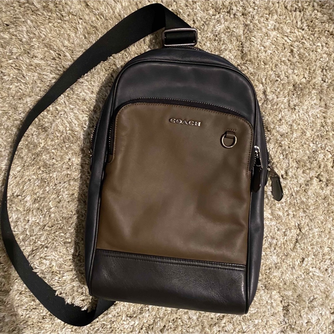 極美品　COACH コーチショルダーバッグ ボディバッグ グラハム