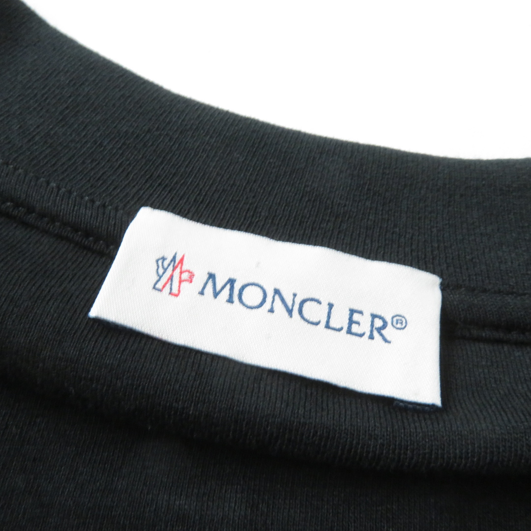 MONCLER(モンクレール)の未使用品 MONCLER モンクレール 22年製 SWEAT SHIRT スウェットシャツ ロゴデザイン 長袖 トレーナー/プルオーバー ブラック M ハンガー付き 正規品 レディース レディースのトップス(トレーナー/スウェット)の商品写真