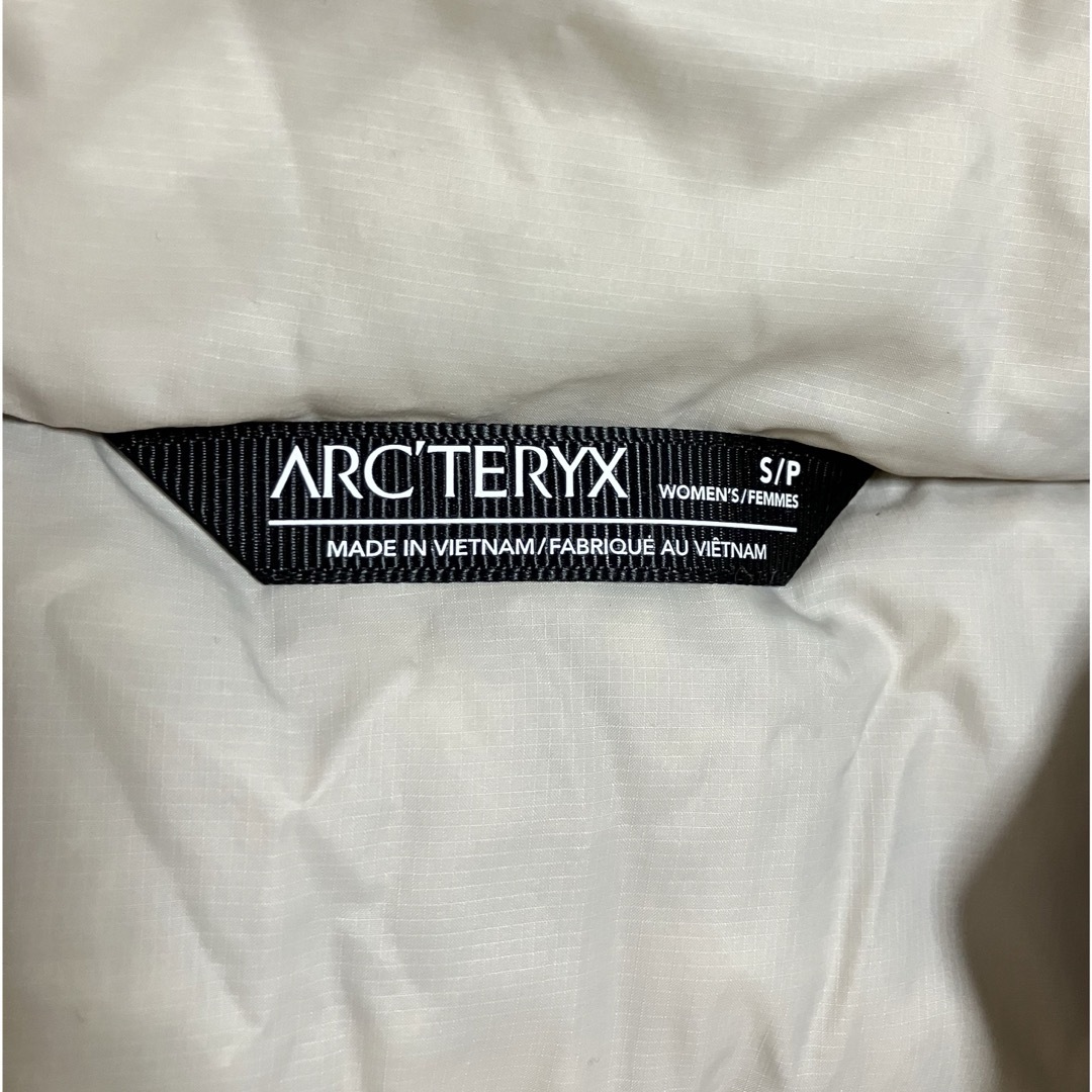 ARC'TERYX(アークテリクス)のアークテリクス　パテラ　 レディースのジャケット/アウター(ダウンジャケット)の商品写真