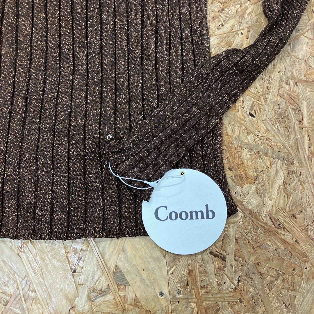 Coomb(クーム)のCoomb 新品タグ付き　ラメ　カットソー レディースのトップス(カットソー(長袖/七分))の商品写真