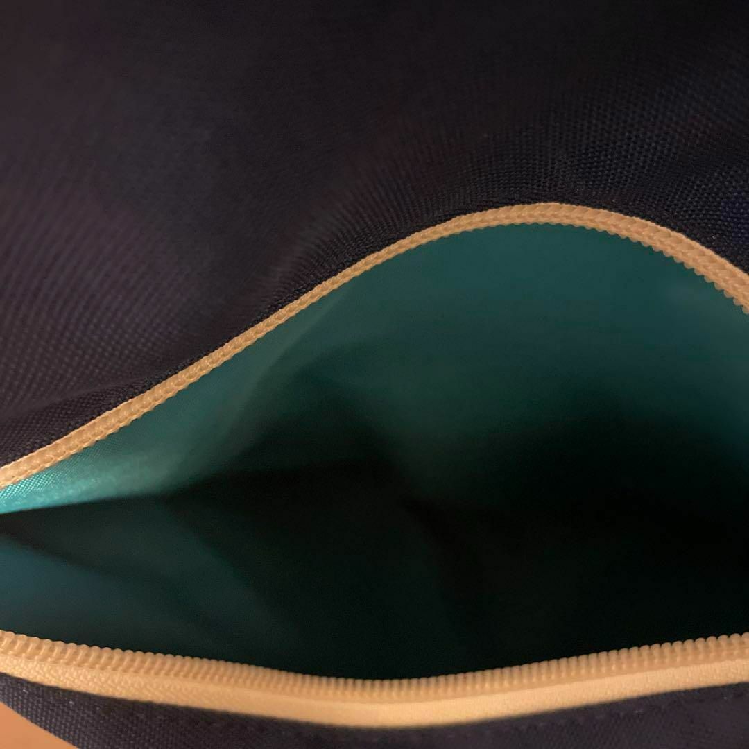 CHUMS(チャムス)のCHUMS デイバッグ　リュック　バックパック　ブルー　ネイビー　スクエア メンズのバッグ(バッグパック/リュック)の商品写真