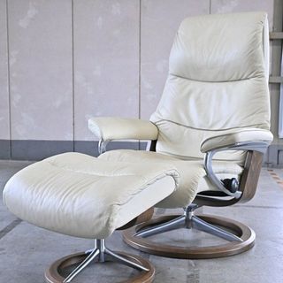 EKORNES 40万「View/ビュー」ストレスレスチェア オットマン付き アイボリー リクライニング パーソナル 北欧ノルウェー エコーネス【中古家具/中古インテリア/USED家具ユーズド家具/リサイクル】(リクライニングソファ)