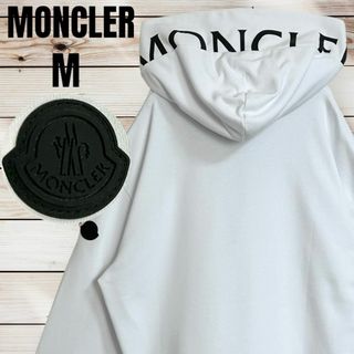 モンクレール(MONCLER)の極美品【超人気デザイン】モンクレール フードロゴ ハーフジップ パーカー M 白(パーカー)