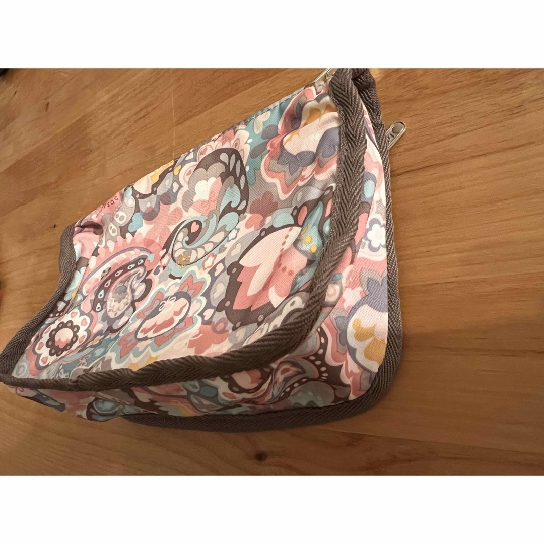 LeSportsac(レスポートサック)のレスポートサック ポーチ 【ペイズリー ピンク 】 レディースのファッション小物(ポーチ)の商品写真