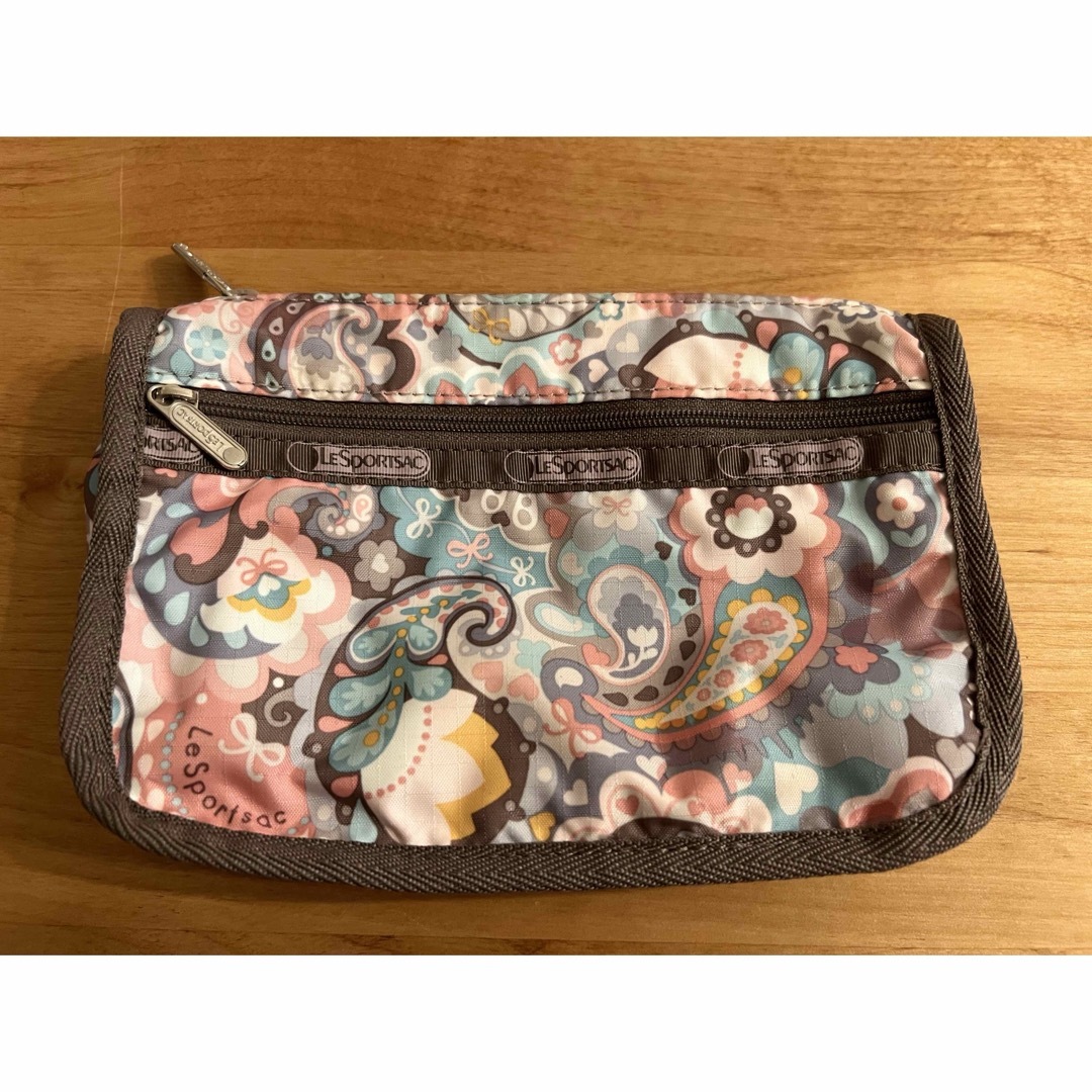 LeSportsac(レスポートサック)のレスポートサック ポーチ 【ペイズリー ピンク 】 レディースのファッション小物(ポーチ)の商品写真