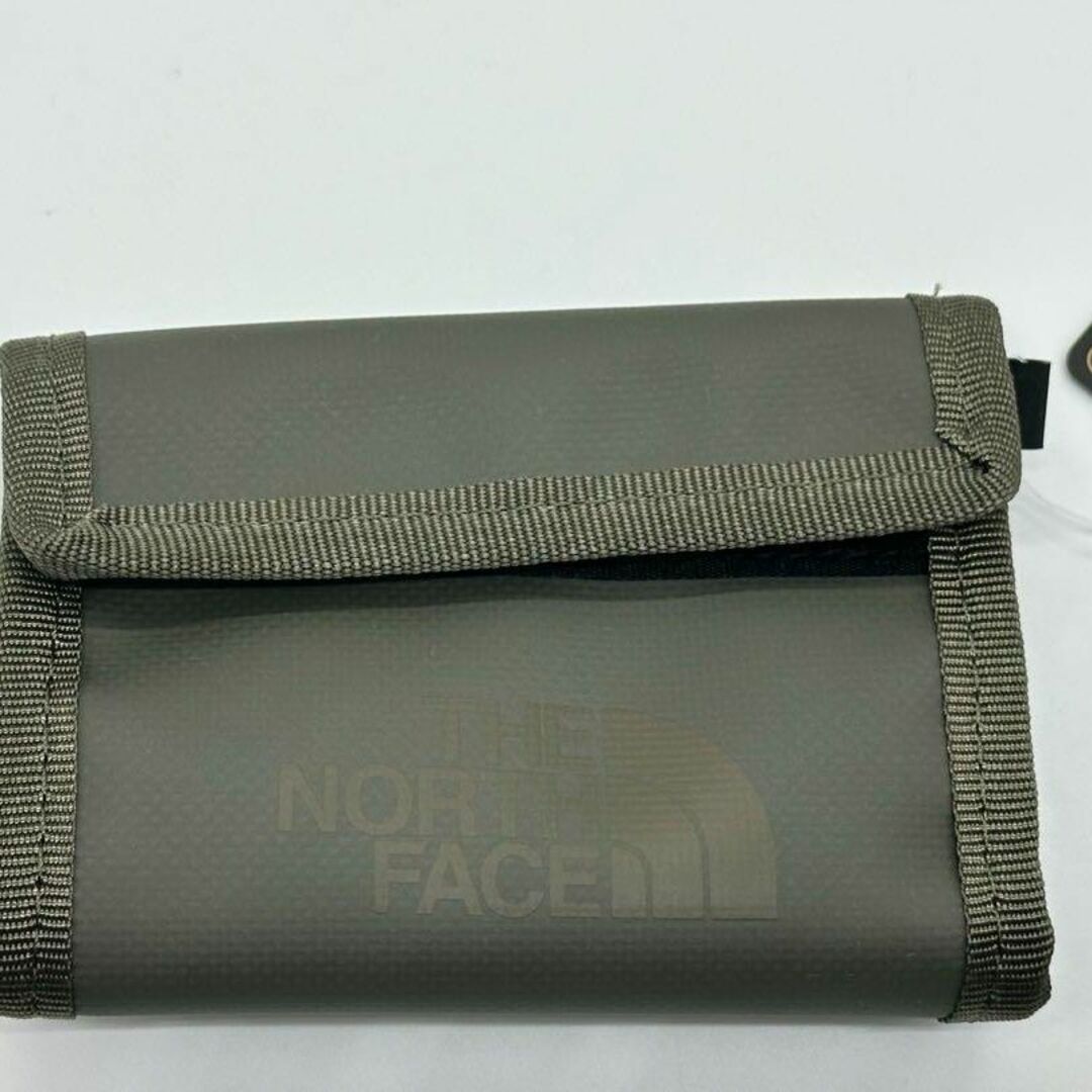 THE NORTH FACE(ザノースフェイス)の新品　ノースフェイス　BCワレットミニ　NM82320　ニュートープグリーン メンズのファッション小物(コインケース/小銭入れ)の商品写真