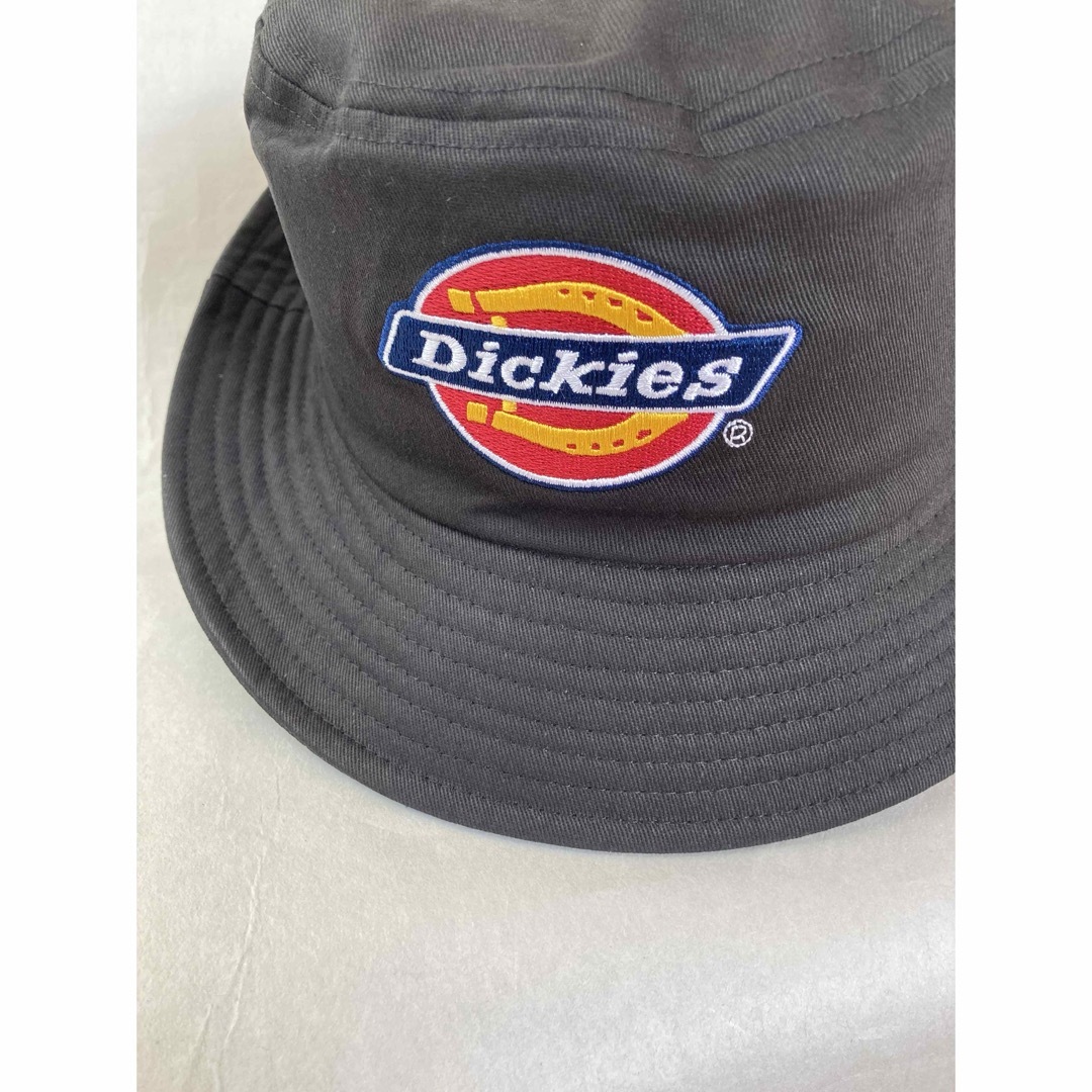 Dickies(ディッキーズ)の新品送料込人気のDickies豪華エンブレム刺繍ツイルカジュアルバケットハット メンズの帽子(ハット)の商品写真