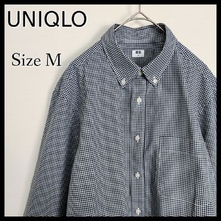 ユニクロ(UNIQLO)の【美品】ユニクロ☆シンプルなチェックシャツ　M 　ボタンダウン　白黒　ビジネス(シャツ)