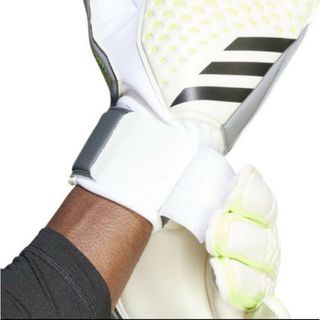 アディダス(adidas)の送料無料 新品 adidas プレデター マッチグローブ 8(その他)