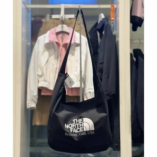 ザノースフェイス(THE NORTH FACE)の日本未発売 ノースフェイス ホワイトレーベル  BIGLOGO SHOULDER(メッセンジャーバッグ)