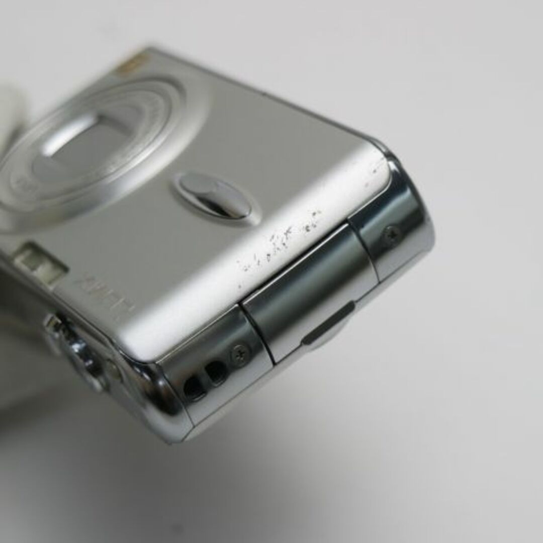 Panasonic(パナソニック)の超美品 DMC-FX01 シルキーシルバー  スマホ/家電/カメラのカメラ(コンパクトデジタルカメラ)の商品写真