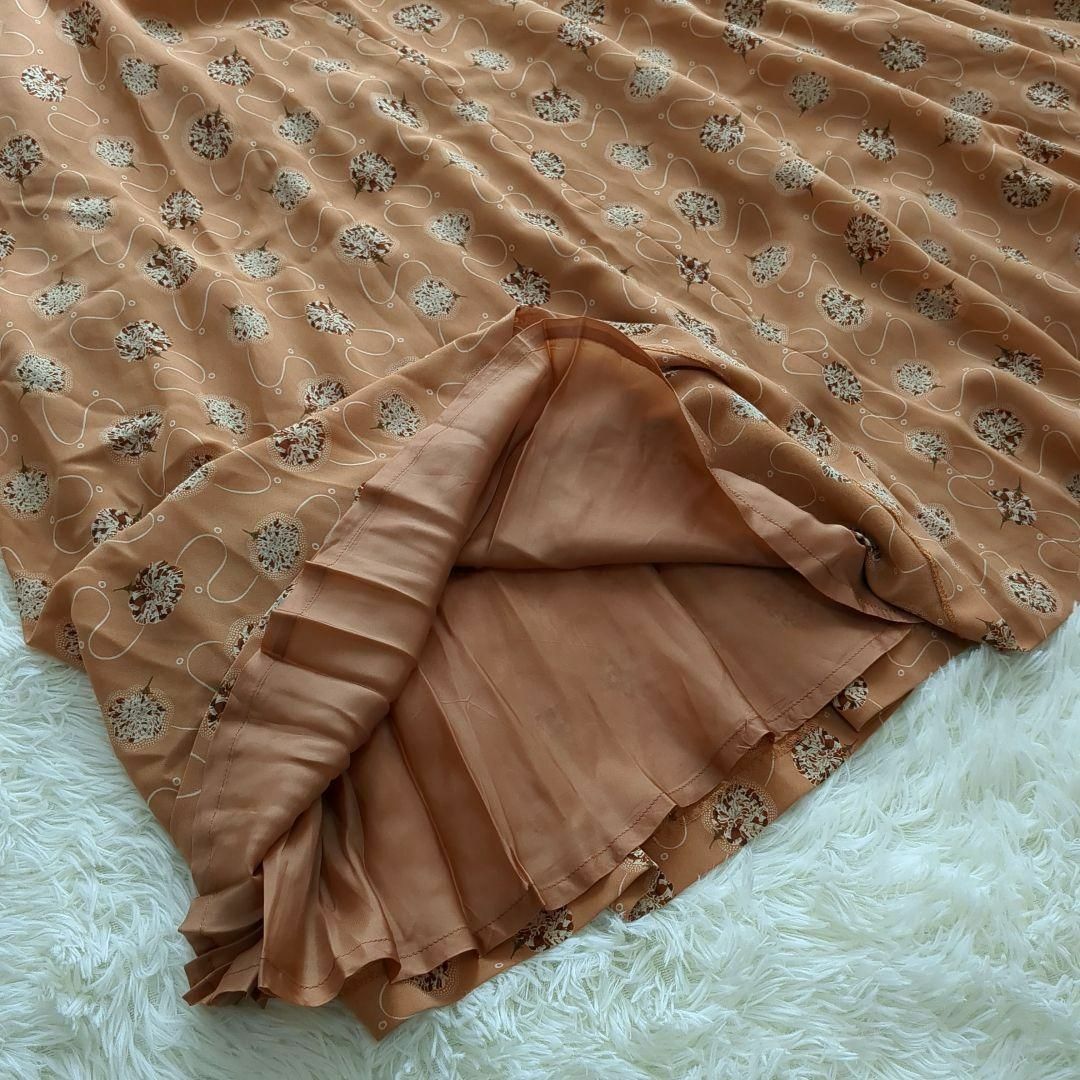 KANEKO ISAO(カネコイサオ)のカネコイサオ KANEKO ISAO 花柄 ロングスカート ライトブラウン レディースのスカート(ロングスカート)の商品写真
