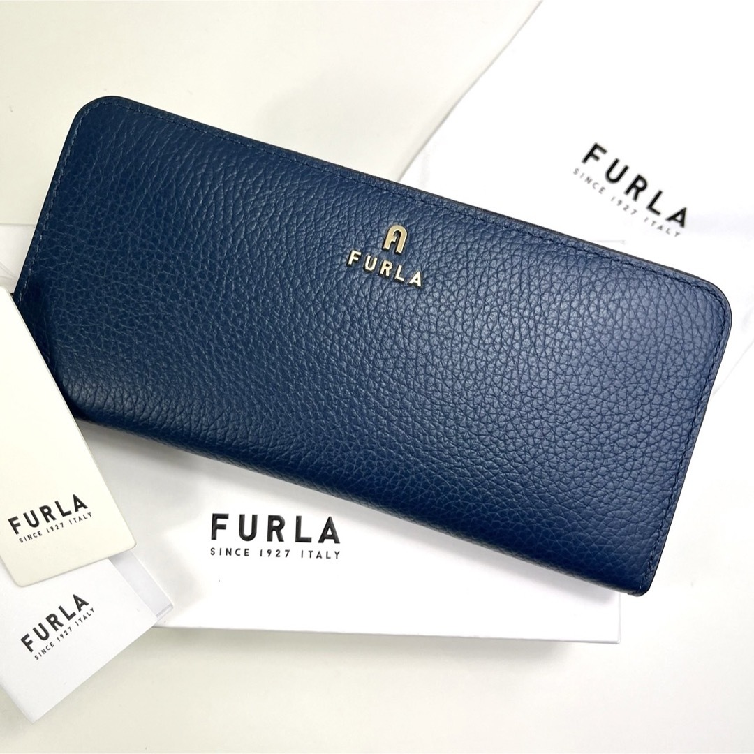 Furla(フルラ)の【新品】フルラ ラウンドジップ 長財布 現行　カメリア XL SLIMネイビー レディースのファッション小物(財布)の商品写真