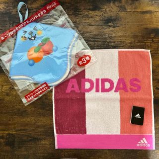 アディダス(adidas)のアディダスタオルハンカチとQooループ付きオリジナルハンドタオル(ハンカチ)