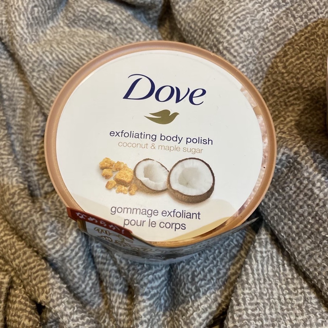 Dove（Unilever）(ダヴ)のダヴ　クリーミースクラブ　ココナッツ&メープルシュガー　1個 コスメ/美容のボディケア(ボディスクラブ)の商品写真