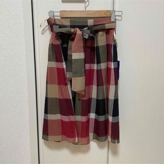 バーバリーブルーレーベル(BURBERRY BLUE LABEL)のフレアスカート (ひざ丈スカート)