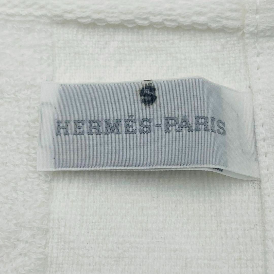 Hermes(エルメス)の美品 ★HERMES★ ハンドタオル Hロゴ 無地 綿 ホワイト 箱付き インテリア/住まい/日用品の日用品/生活雑貨/旅行(タオル/バス用品)の商品写真