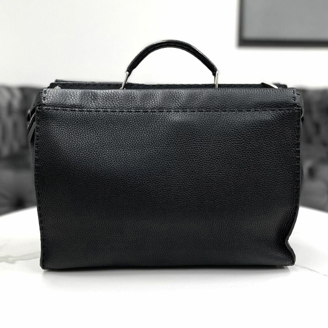 FENDI - 美品☆ フェンディ ピーカブー ラージ セレリア 黒 2way FENDI - 美品☆ フェンディ ピーカブー ラージ セレリア 黒 2way