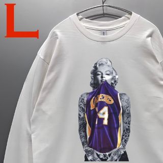 パロディ ロンt 男女兼用 LAKERS×マリリンモンロー 長袖tシャツ（白）(Tシャツ/カットソー(七分/長袖))