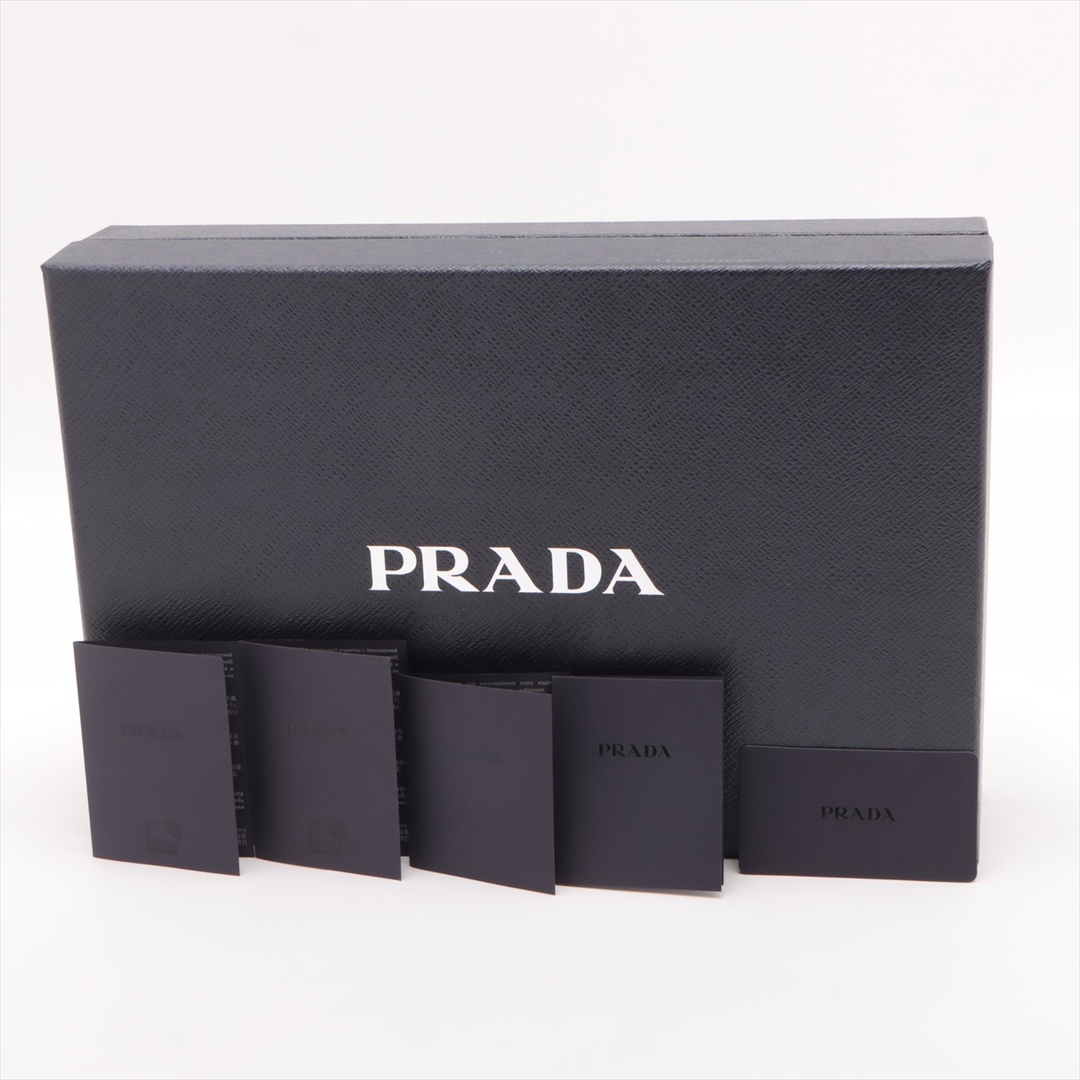 PRADA(プラダ)のプラダ トライアングル   ブラック メンズ クラッチバッグ メンズのバッグ(セカンドバッグ/クラッチバッグ)の商品写真