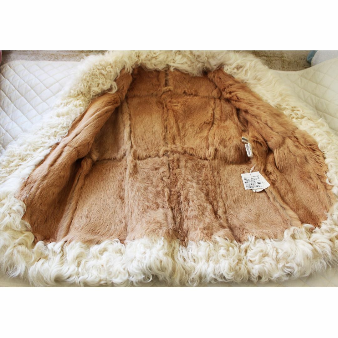 本革　スエード　毛皮コート（襟、袖ラム） レディースのジャケット/アウター(毛皮/ファーコート)の商品写真