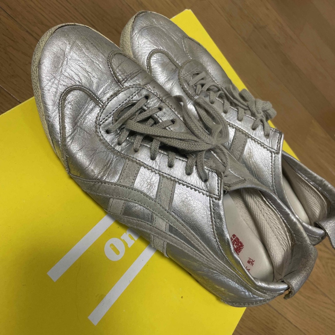 Onitsuka Tiger(オニツカタイガー)のオニツカタイガー　メキシコ66 シルバー レディースの靴/シューズ(スニーカー)の商品写真