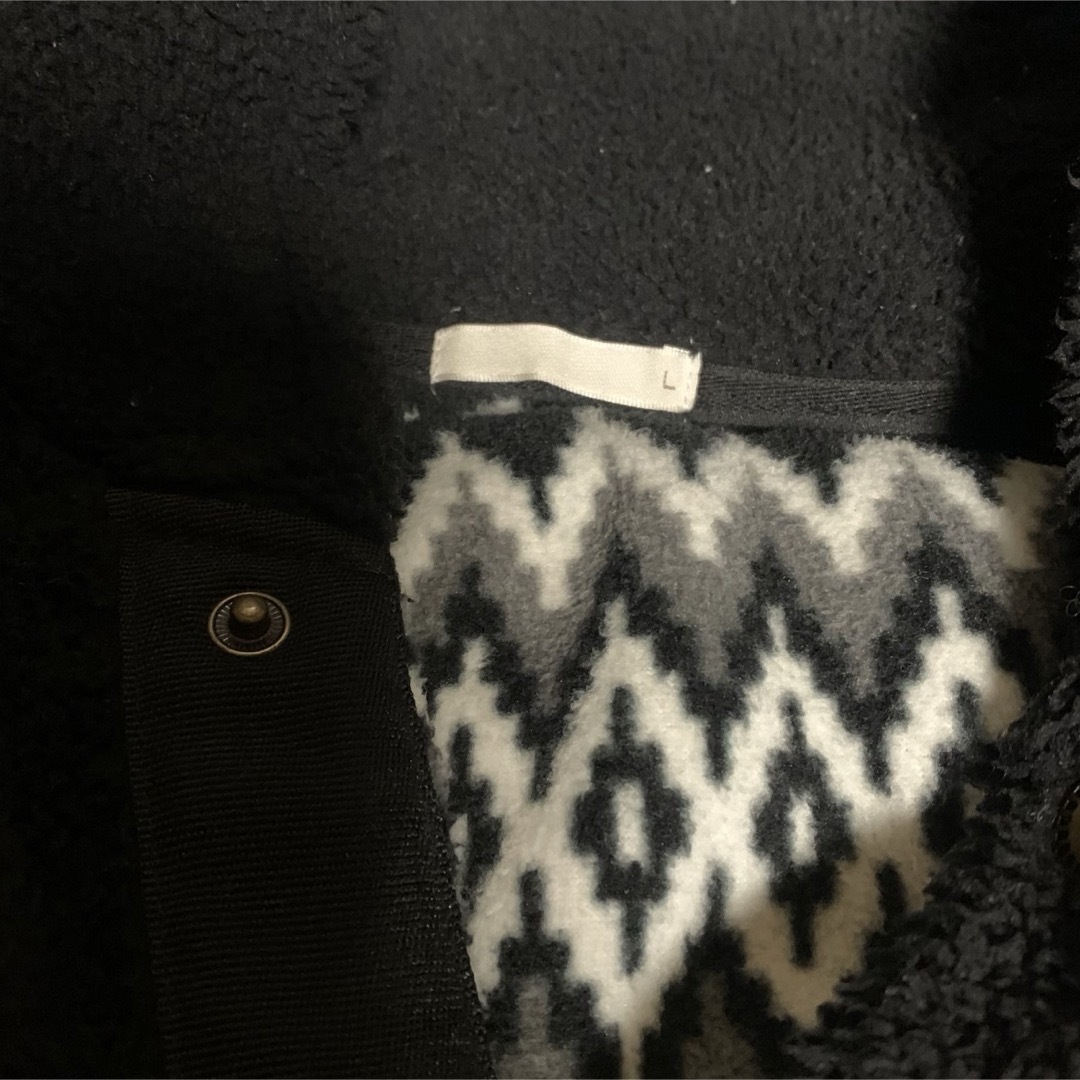 GU(ジーユー)の古着アイテムオーバーサイズメンズボアアウターLサイズ メンズのジャケット/アウター(ブルゾン)の商品写真