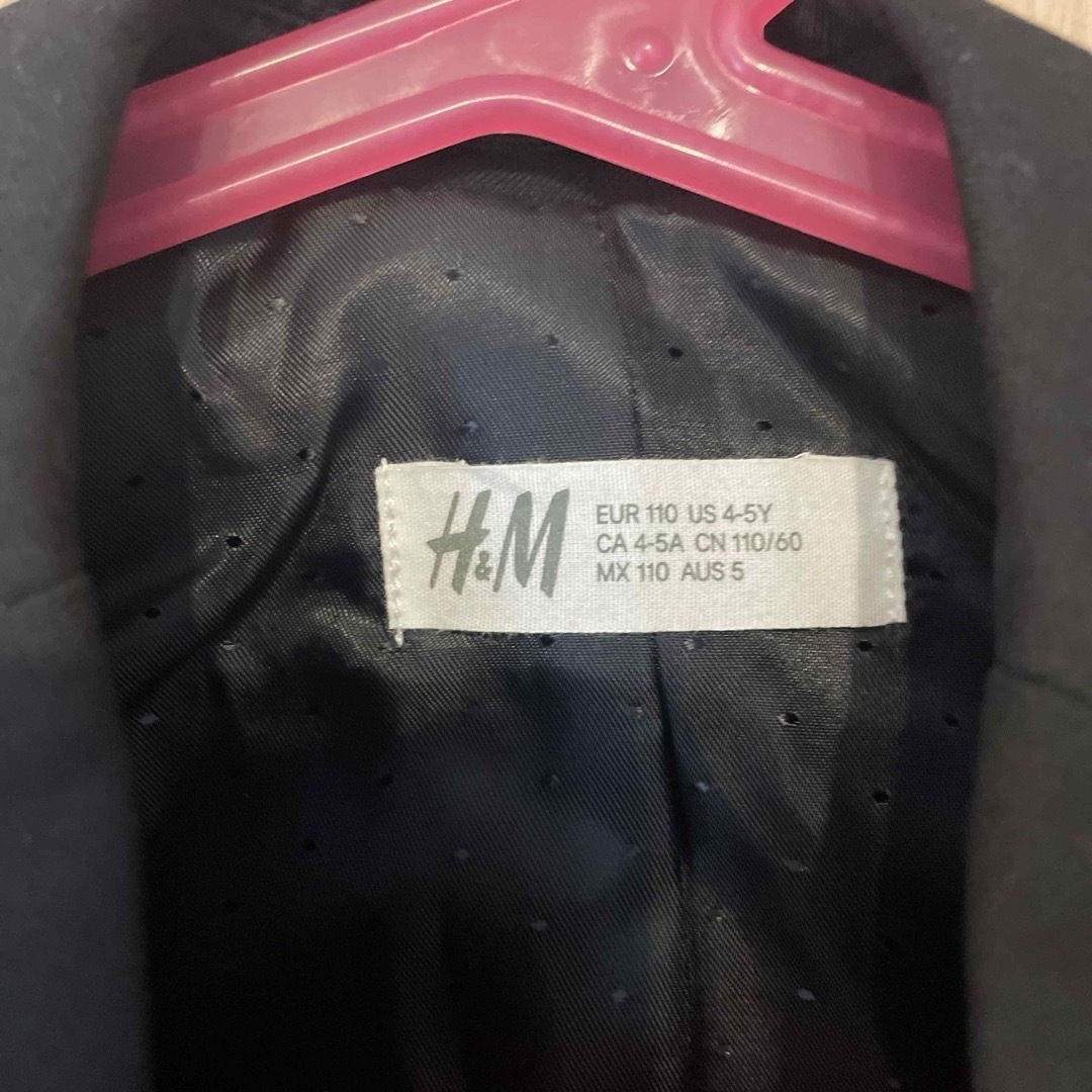 H&M(エイチアンドエム)のH&M キッズスーツ　110-120 キッズ/ベビー/マタニティのキッズ服男の子用(90cm~)(ドレス/フォーマル)の商品写真