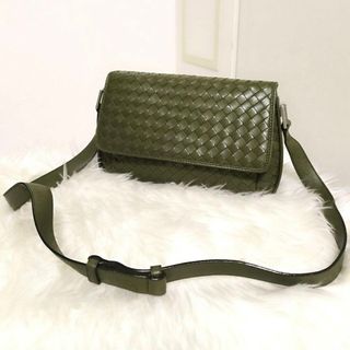 ボッテガ(Bottega Veneta) ショルダーバッグ(レディース)（グリーン