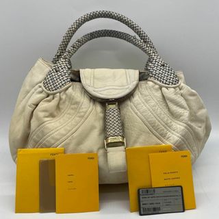 フェンディ(FENDI)のフェンディ　スパイバッグ　レザー　編み込み　ホワイト　ズッカ　FFロゴ　がま口(ハンドバッグ)