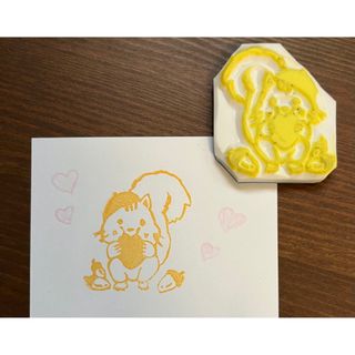 頬張りす【消しゴムはんこ】(はんこ)