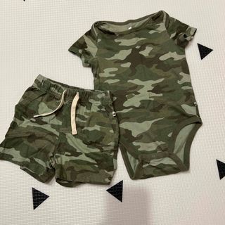 ベビーギャップ(babyGAP)のBabyGAPベビーギャップカモフラ柄ロンパースパンツセット(ロンパース)