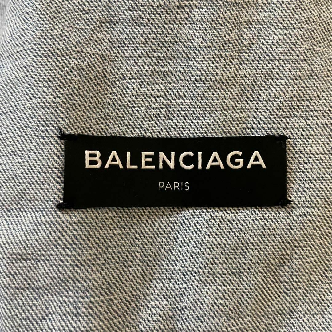 Balenciaga(バレンシアガ)の美品✨バレンシアガ　デニムジャケット　ウォッシュド　ダメージ加工　ロゴメタル釦 メンズのジャケット/アウター(Gジャン/デニムジャケット)の商品写真