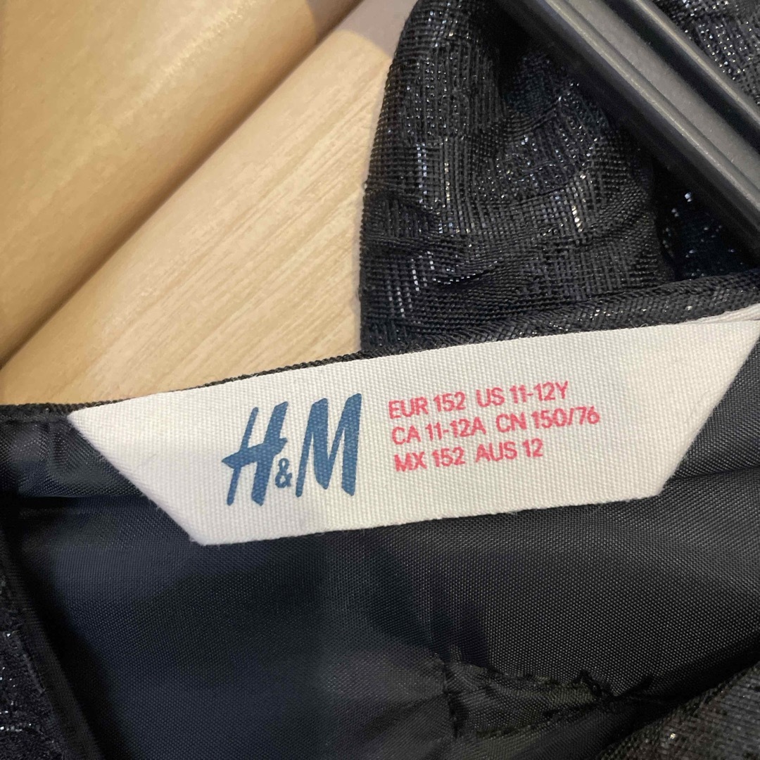 H&M(エイチアンドエム)のH&M ドレス キッズ/ベビー/マタニティのキッズ服女の子用(90cm~)(ドレス/フォーマル)の商品写真