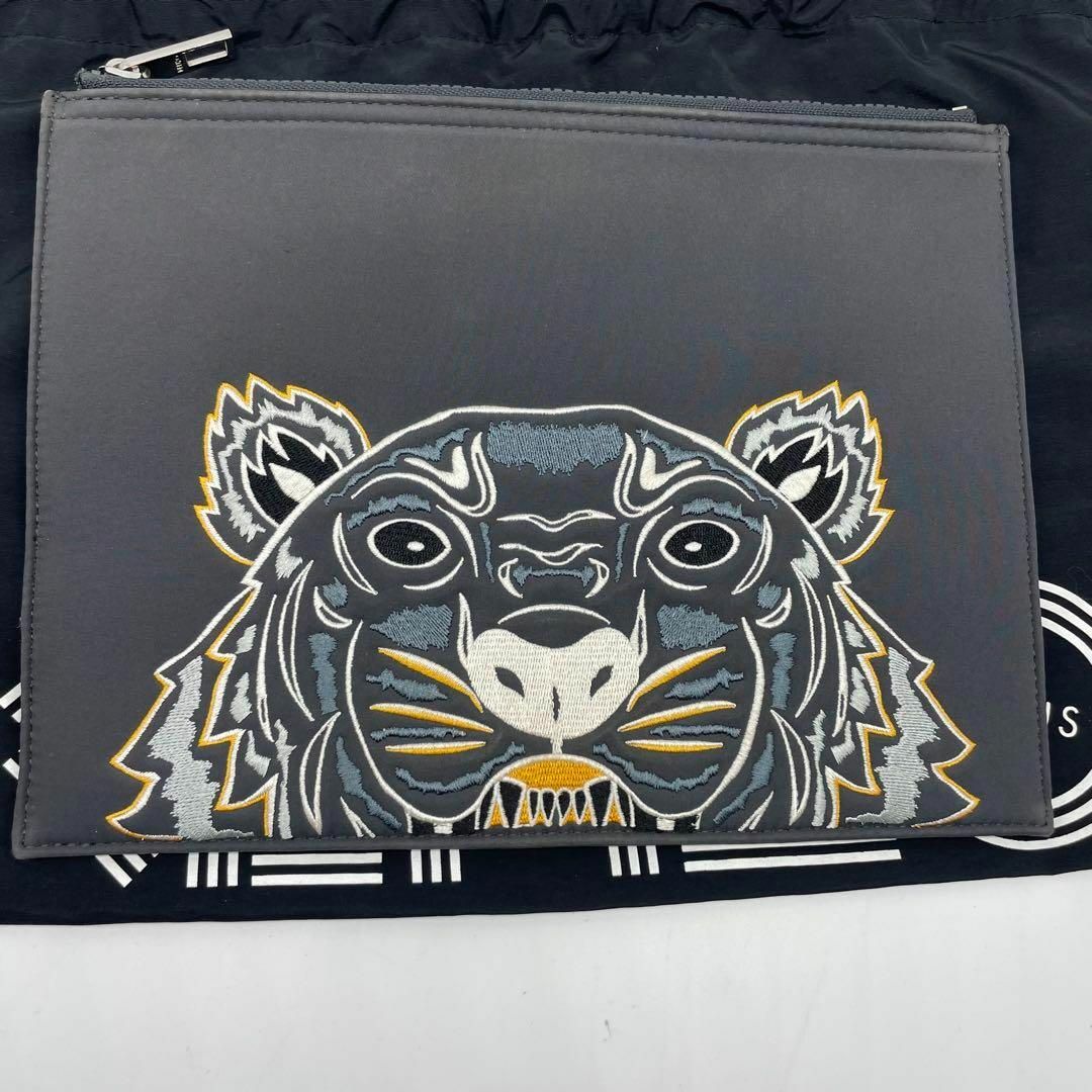 KENZO(ケンゾー)の極美品✨ケンゾー　クラッチバッグ　タイガー刺繍　ブラック　内側総柄　保存袋付き メンズのバッグ(セカンドバッグ/クラッチバッグ)の商品写真