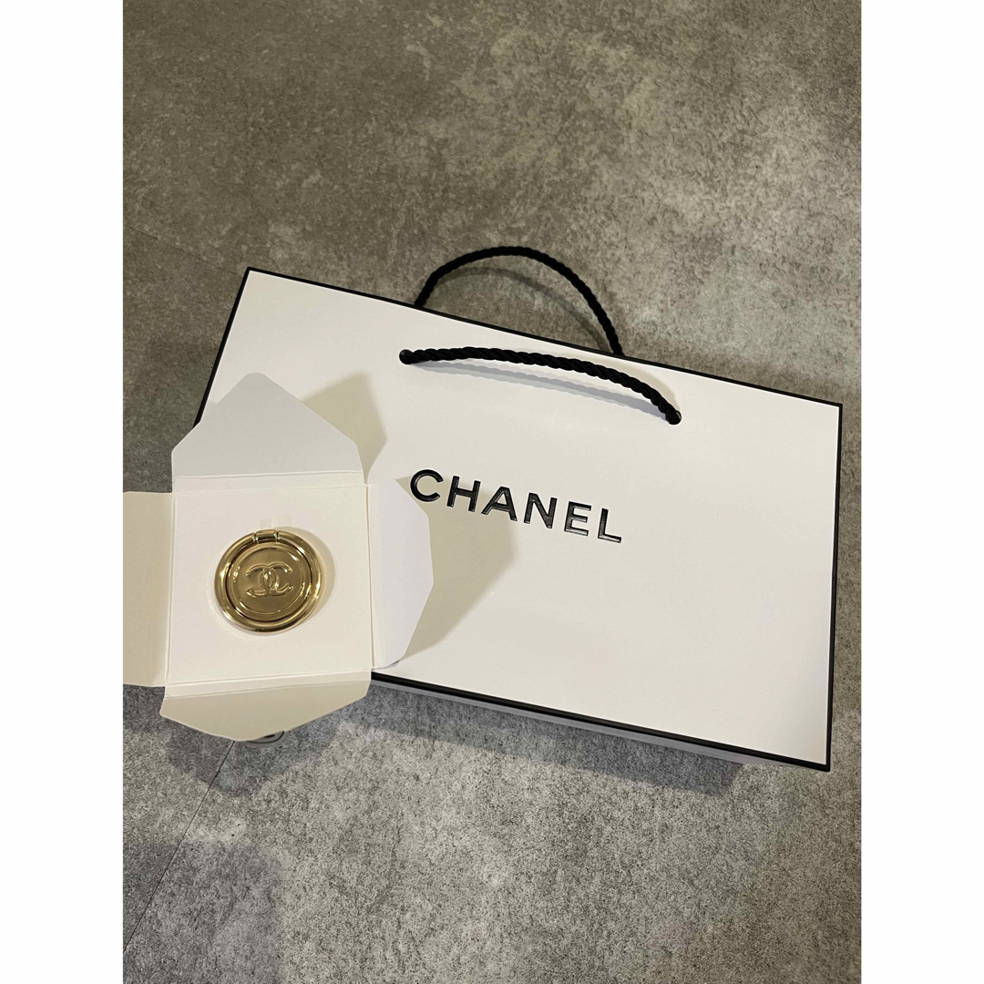 CHANEL(シャネル)の週末値下げ♡ラス1♡新品◎CHANEL スマホリング　ゴールド スマホ/家電/カメラのスマホアクセサリー(その他)の商品写真