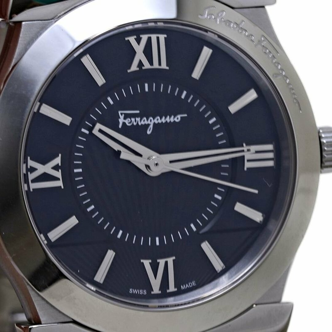 Salvatore Ferragamo(サルヴァトーレフェラガモ)のSalvatore Ferragamo サルヴァトーレフェラガモ ヴェガ VEGA FI0940015 保護シール付 ステンレススチール メンズ/130106 ☆未使用【腕時計】 メンズの時計(腕時計(アナログ))の商品写真