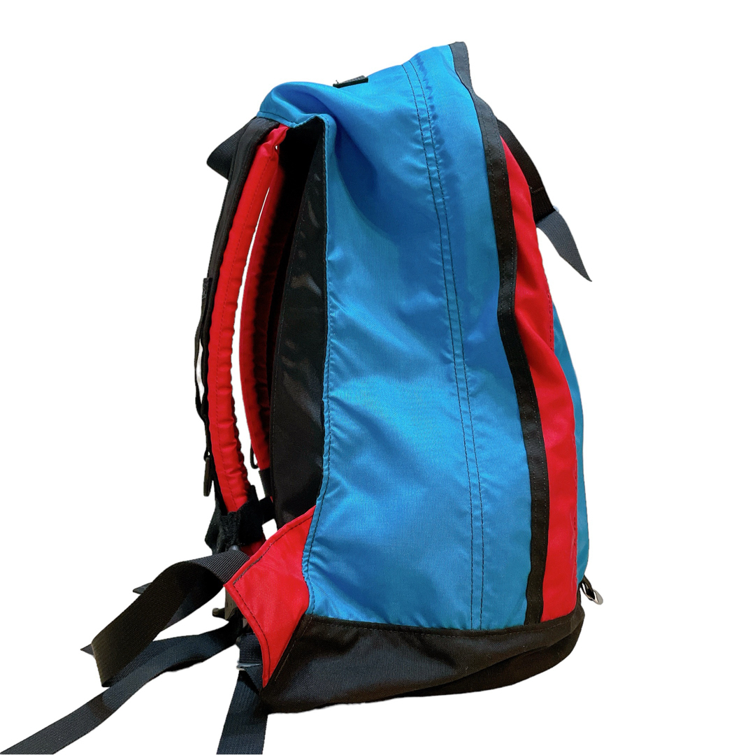 Gregory(グレゴリー)の【レア】 GREGORY グレゴリー 銀タグ デイパック 青×赤 USA製  メンズのバッグ(バッグパック/リュック)の商品写真