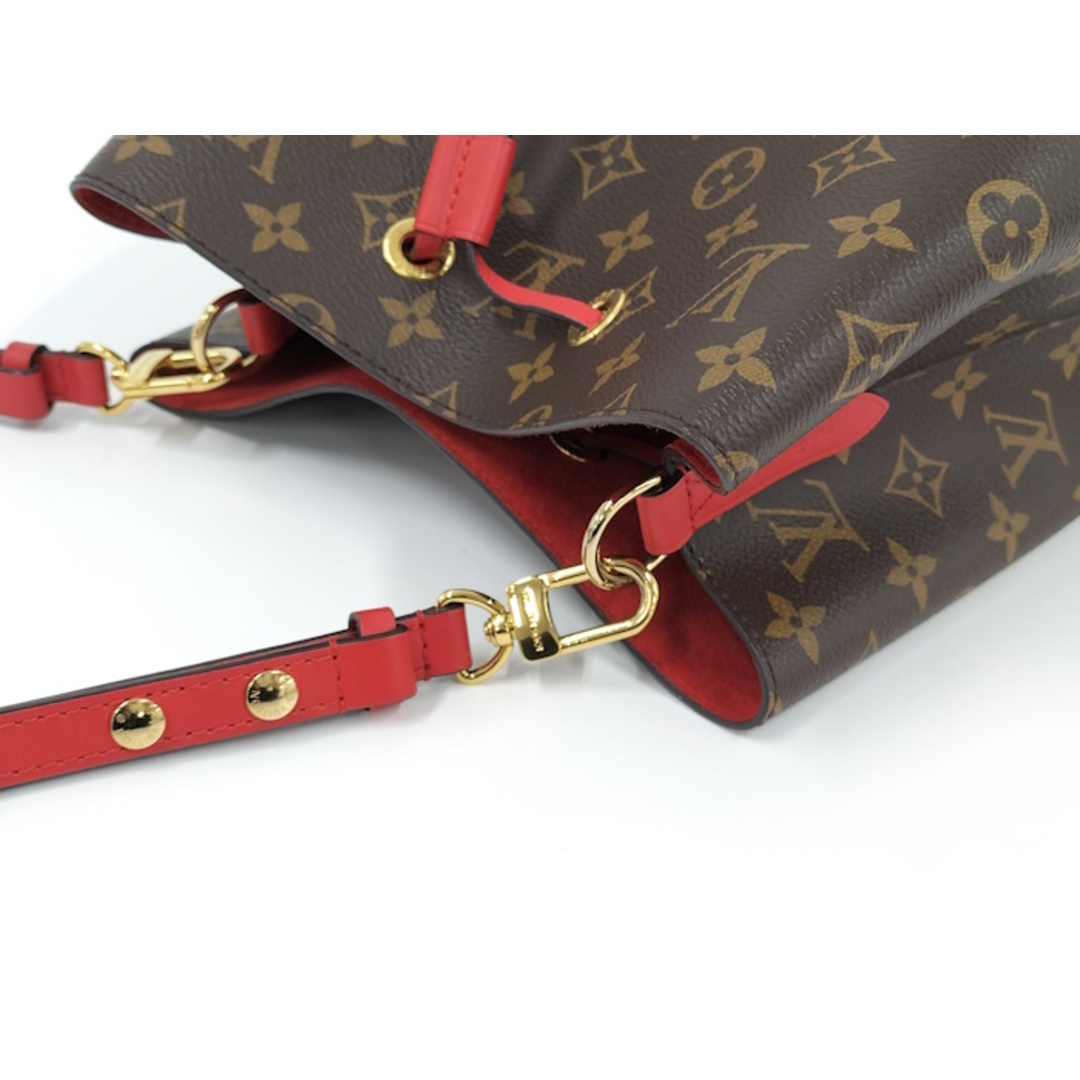 LOUIS VUITTON ネオノエ ショルダーバッグ 巾着型 モノグラム LOUIS VUITTON ネオノエ ショルダーバッグ 巾着型 モノグラム