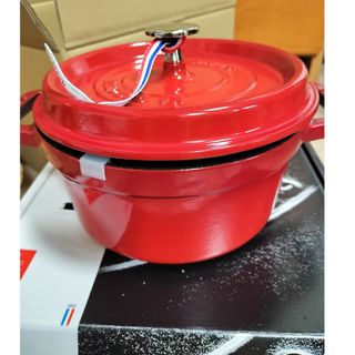 ストウブ(STAUB)のストウブ　ココットラウンド20センチシリアルナンバー付新品未使用(鍋/フライパン)