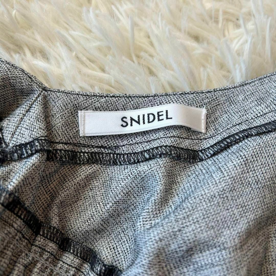 SNIDEL(スナイデル)の未使用級✨SNIDEL スナイデル フリルティアードクロップドブラウス MIX レディースのトップス(シャツ/ブラウス(長袖/七分))の商品写真