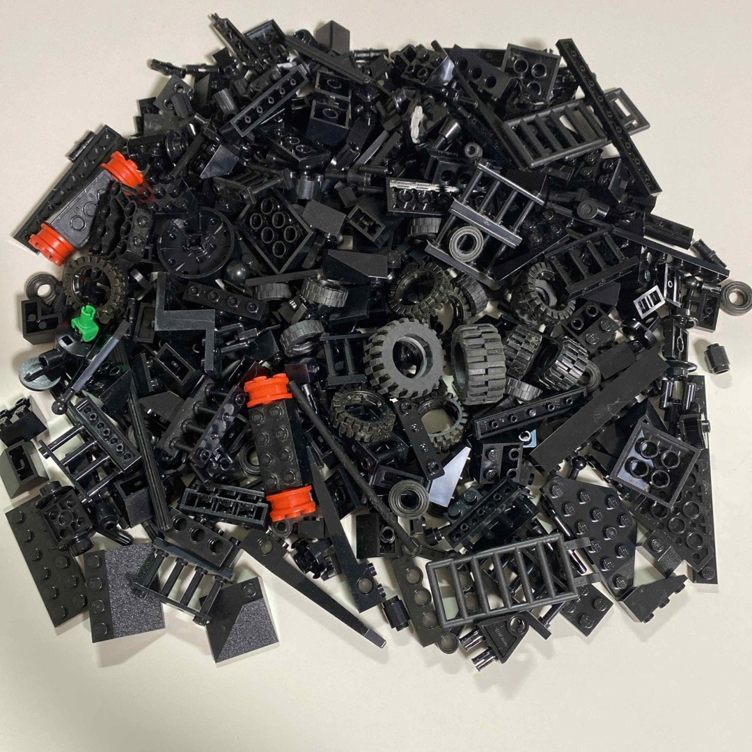Lego(レゴ)の【ちぃ様宛】レゴ　特殊パーツ　黒 キッズ/ベビー/マタニティのおもちゃ(積み木/ブロック)の商品写真