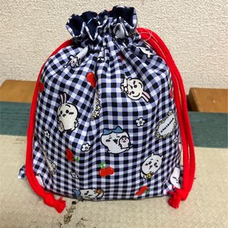 チイカワ(ちいかわ)の新品　未使用　ハンドメイド　ちいかわ　ちぃかわ　給食袋　巾着袋　女の子　総柄(外出用品)