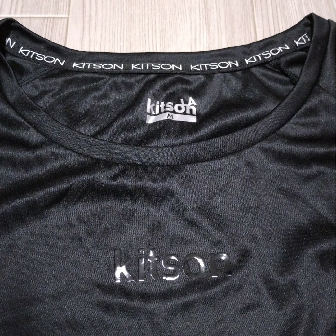 KITSON(キットソン)のkitson スポーツウエア　Mサイズ スポーツ/アウトドアのランニング(ウェア)の商品写真