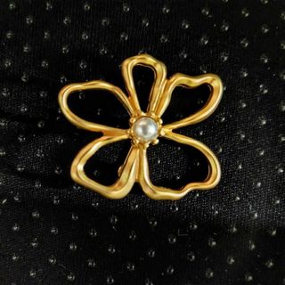 AVON(ブローチ/コサージュ)のフリマアイテム一覧 AVON(ブローチ/コサージュ)のフリマアイテム一覧
