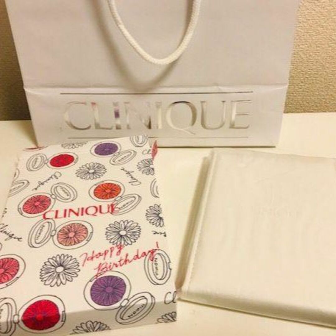 CLINIQUE(クリニーク)の【新品】CLINIQUE クリニーク ハンドミラー 手鏡 メイク レディースのファッション小物(ミラー)の商品写真