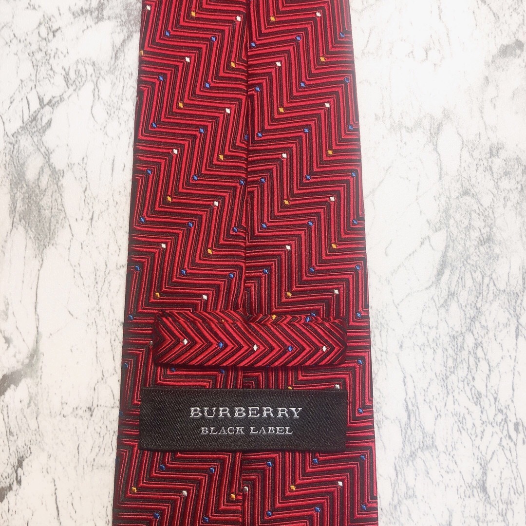 BURBERRY BLACK LABEL(バーバリーブラックレーベル)のBURBERRY BLACK LABEL ネクタイ　レッド　ドット メンズのファッション小物(ネクタイ)の商品写真