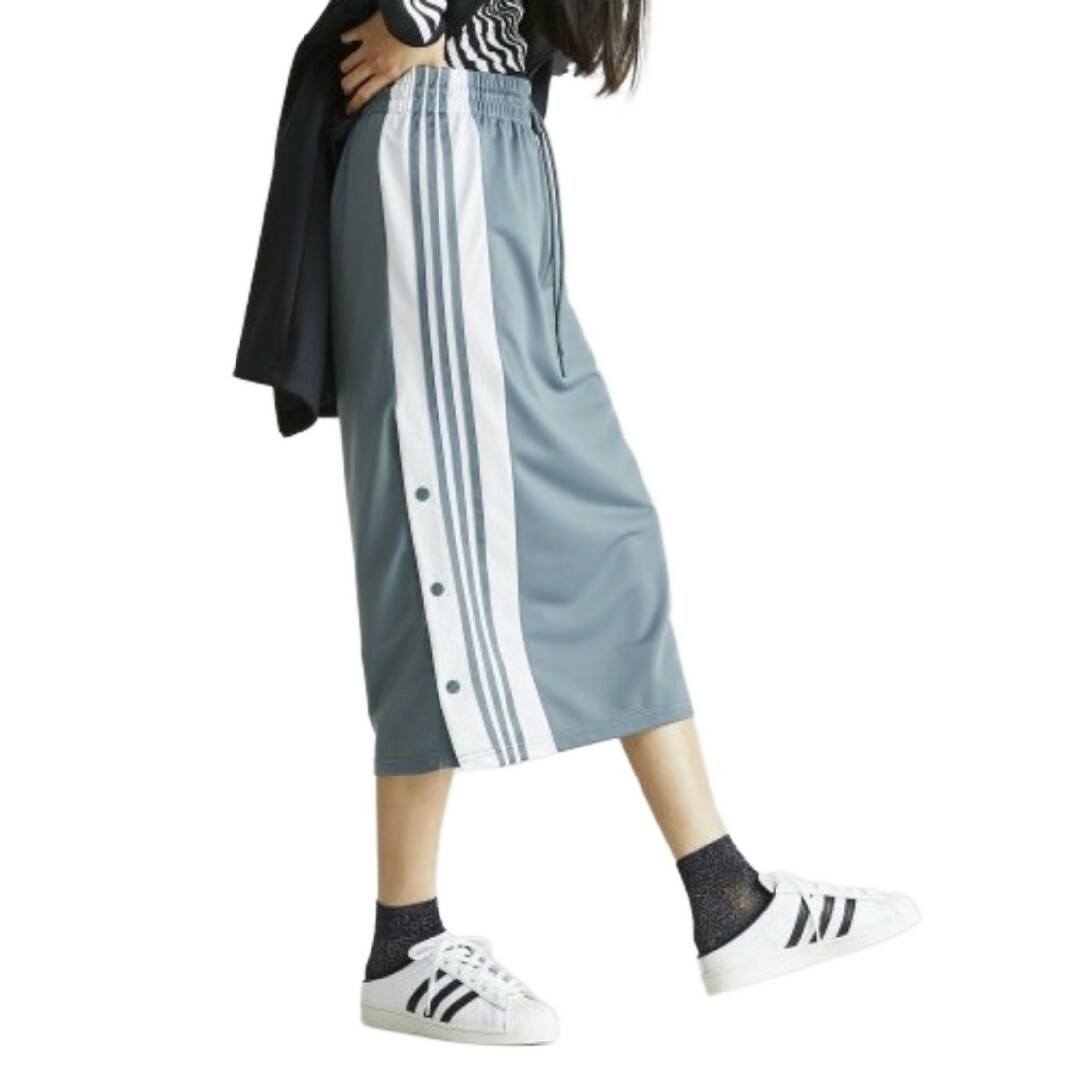 adidas(アディダス)のadidas★ルーズフィット アディブレイク スカート★緑★2XL★レディース レディースのスカート(ロングスカート)の商品写真