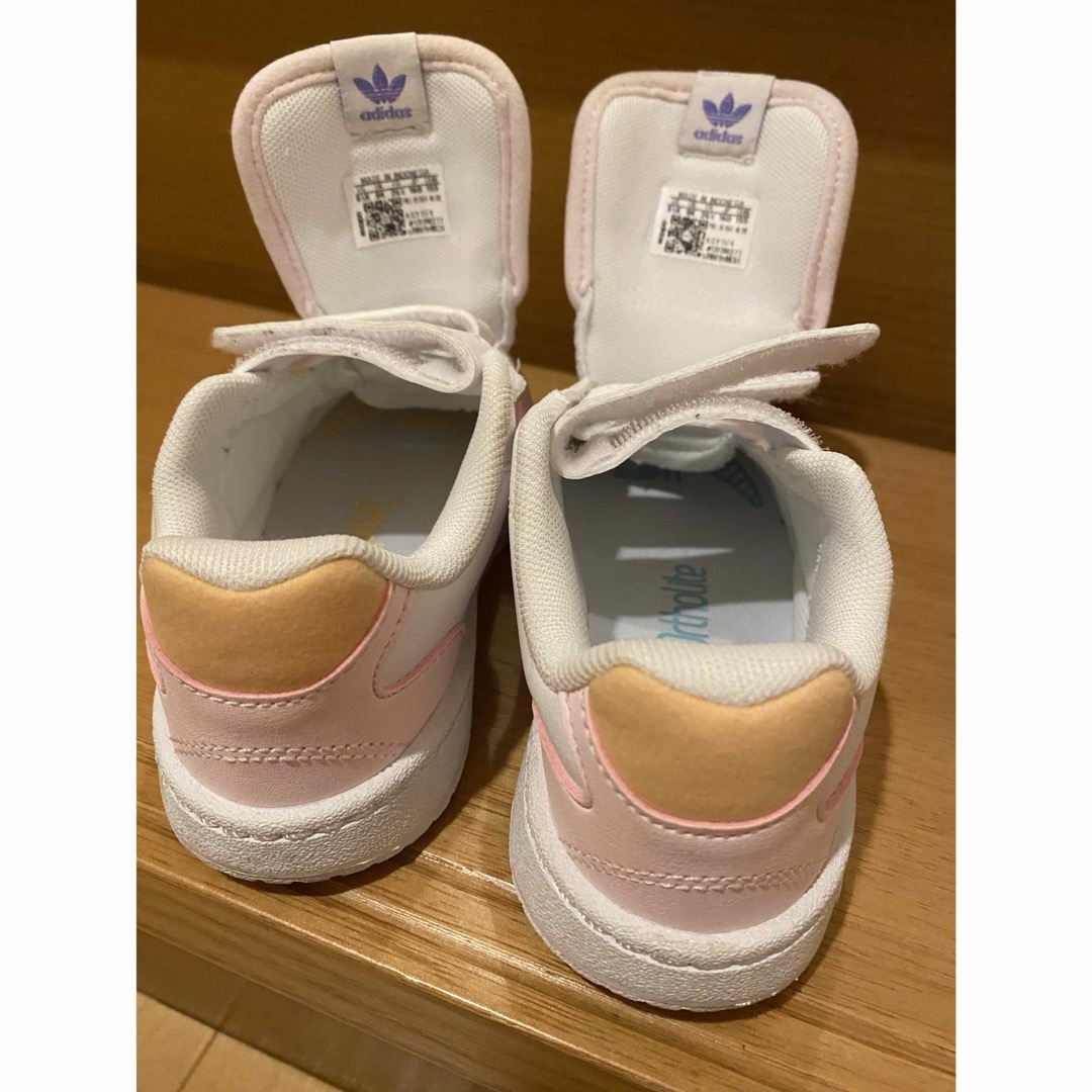 adidas(アディダス)のadidas アディダス  キッズシューズ　16cm キッズ/ベビー/マタニティのキッズ靴/シューズ(15cm~)(スニーカー)の商品写真